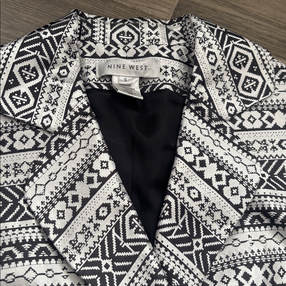 Nine West | Silk Blend Trench Coat Black and Silver Geometric Aztec Size Small - Picture 7 of 14